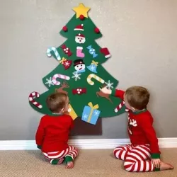 Filc díszíthető karácsonyfa falra